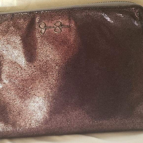 GUC JESSICA SIMPSON CROSSBODY OR WRISTLET - Picture 5 of 5